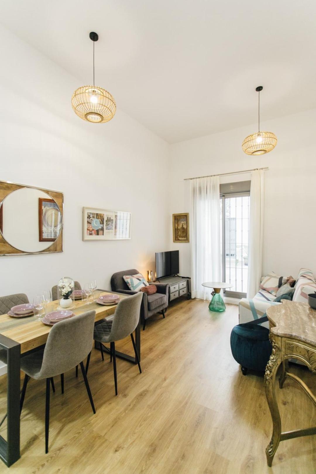 Modern With Seasonal Swimming Pool- 1Bd 1Bth- Goyeneta Apartment Seville Exterior photo